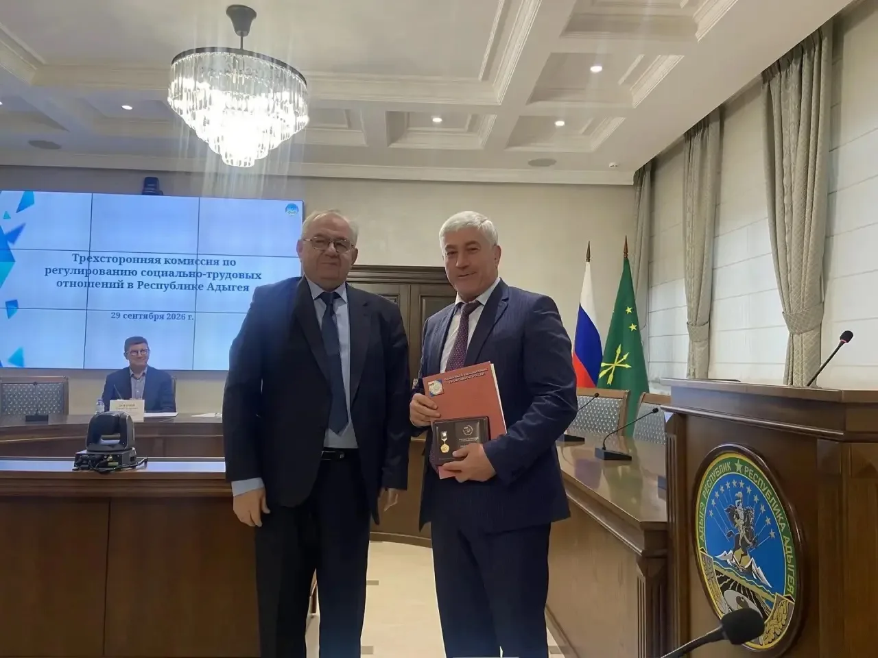 🏅 Министр труда и социального развития Республики Адыгея Джанбеч Мирза удостоен нагруд...