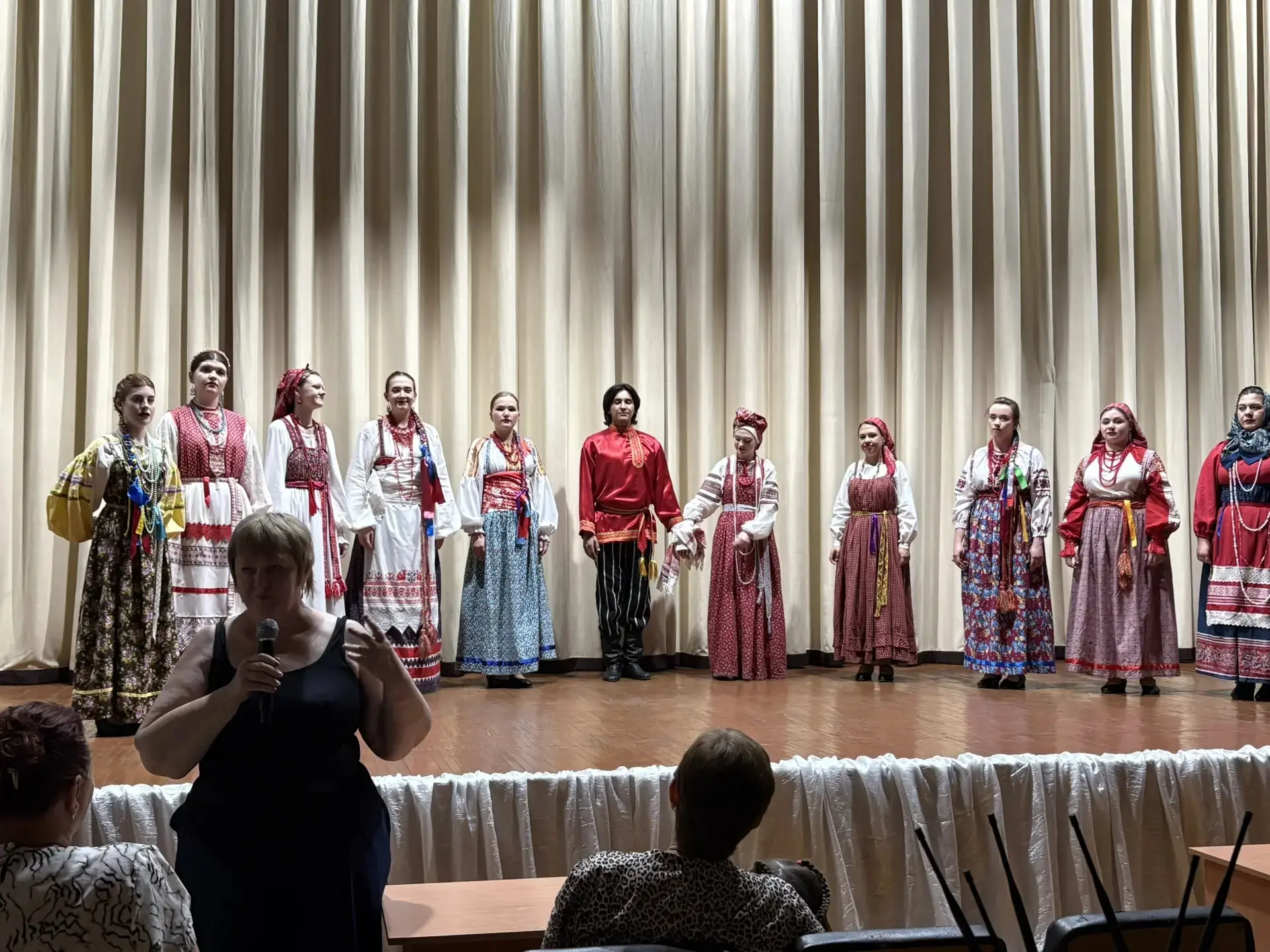 28 июня с. Лебяжье посетила фольклорная экспедиция молодежного народного хора –