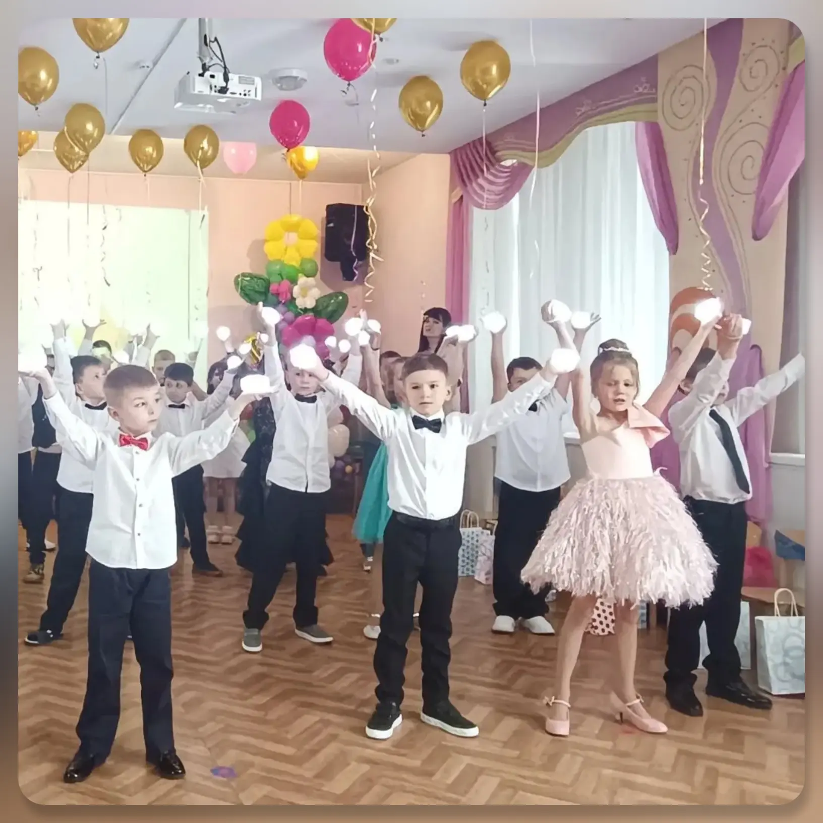 Сегодня в подготовительной группе «Солнышко» был особенный день - день, когда наши маленькие лучики 
