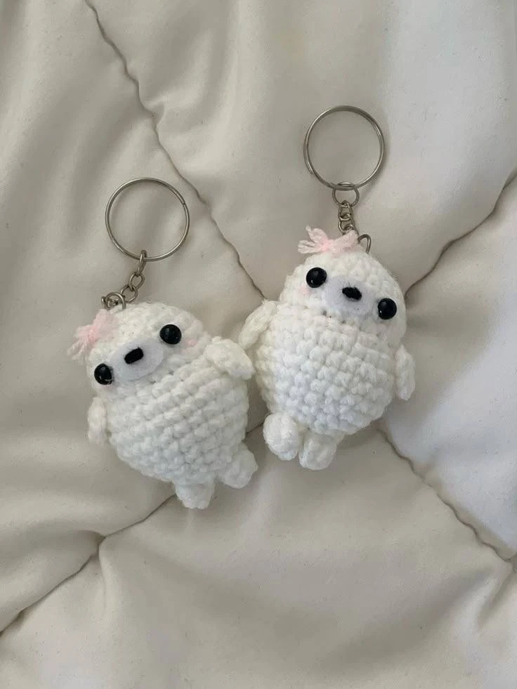 Вязаные брелочки 🧶