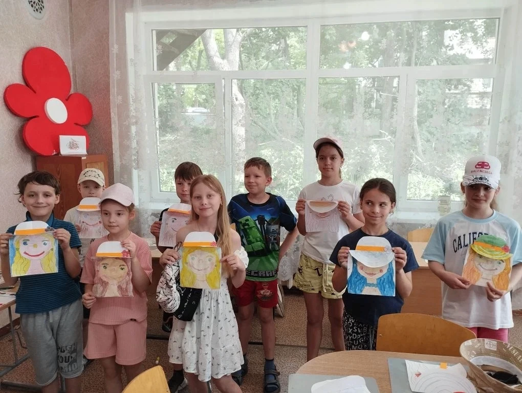 «Планета детства»: день творчества и ярких открытий! ✨
Сегодня, 15 июня, на досуговой площадке нашег