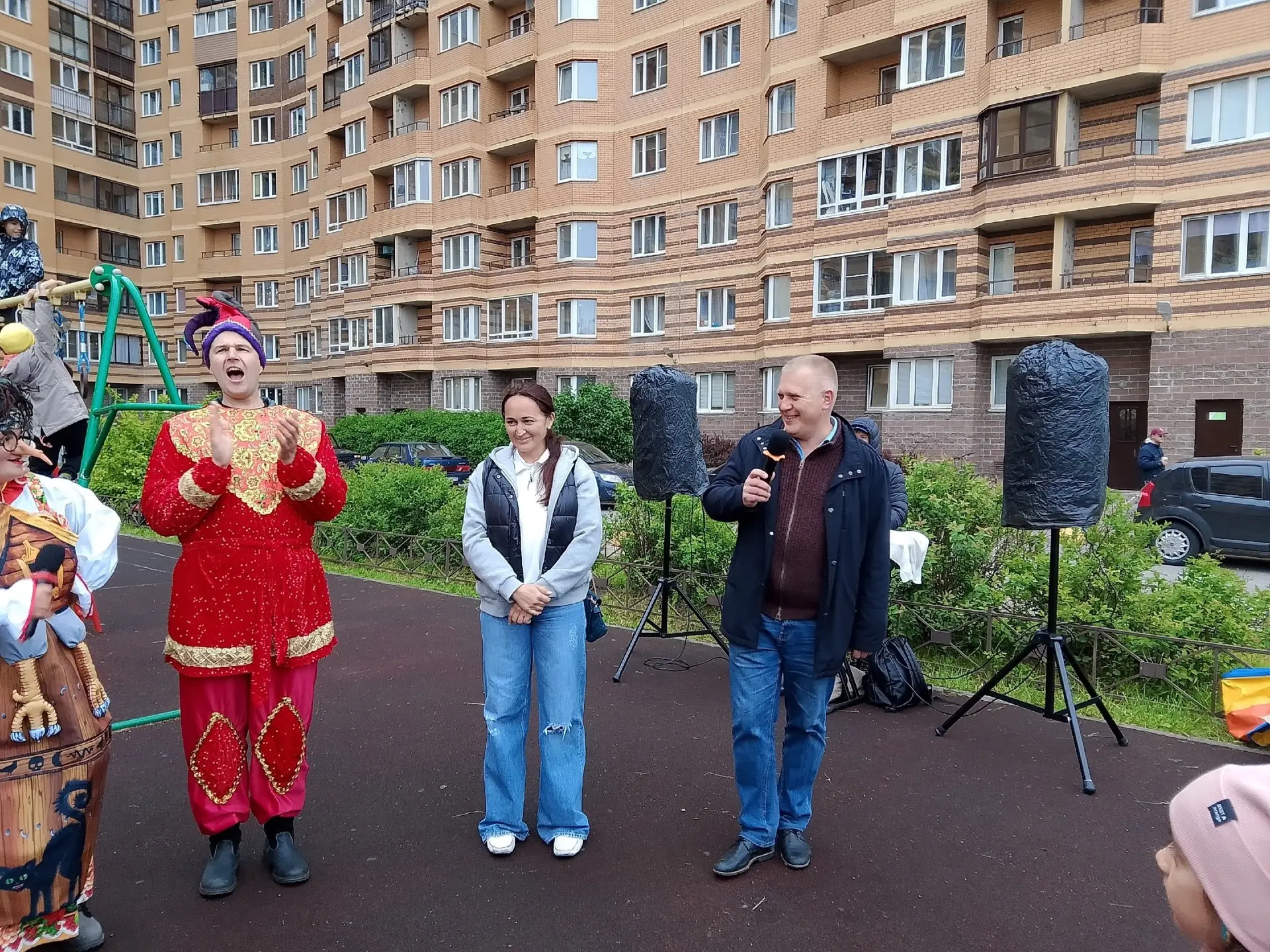 ⭐️Следующей яркой локацией стала улица Шоссе в Лаврики, где проходит программа «Последн...