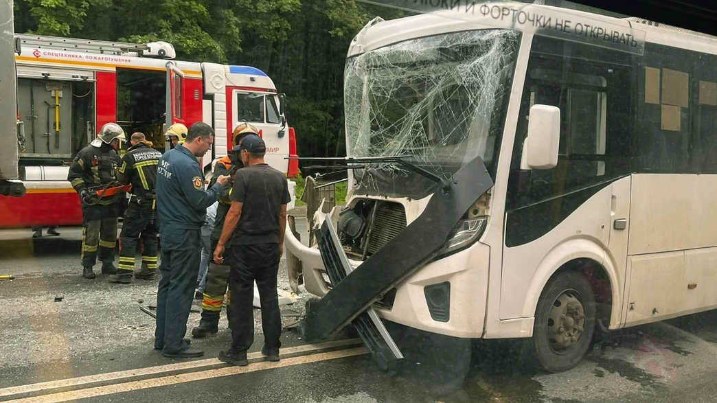 Три пассажира автобуса пострадали в массовом ДТП под Владимиром

Во Владимире полиция устанавливает 