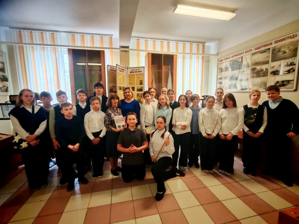 🇷🇺 В преддверии Международного дня музеев пятиклассники лицея прикоснулись к истории блокадного Лени