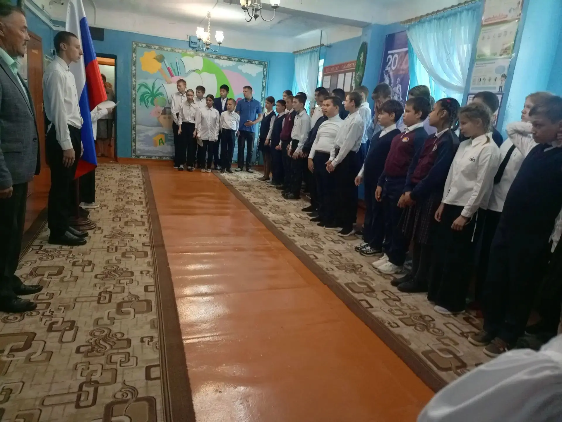 Новая неделя — по главным традициям! 🇷🇺