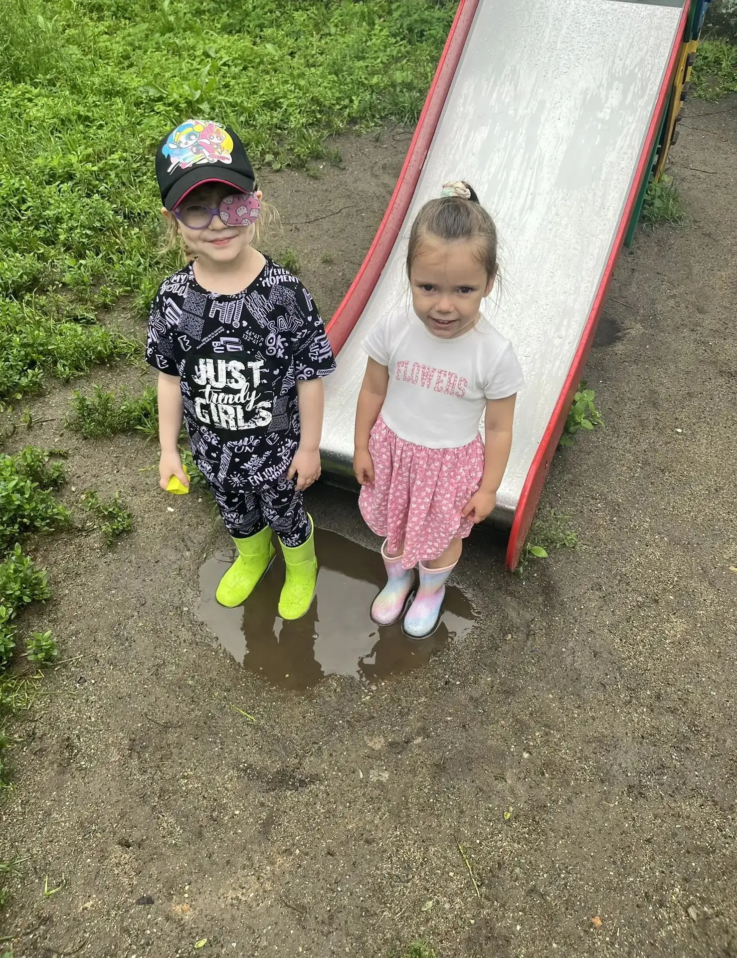 🌧️☂️ Если дождик за окном... мы берём большой грибок! ☂️🌧️

«У природы нет плохой погоды», — решил