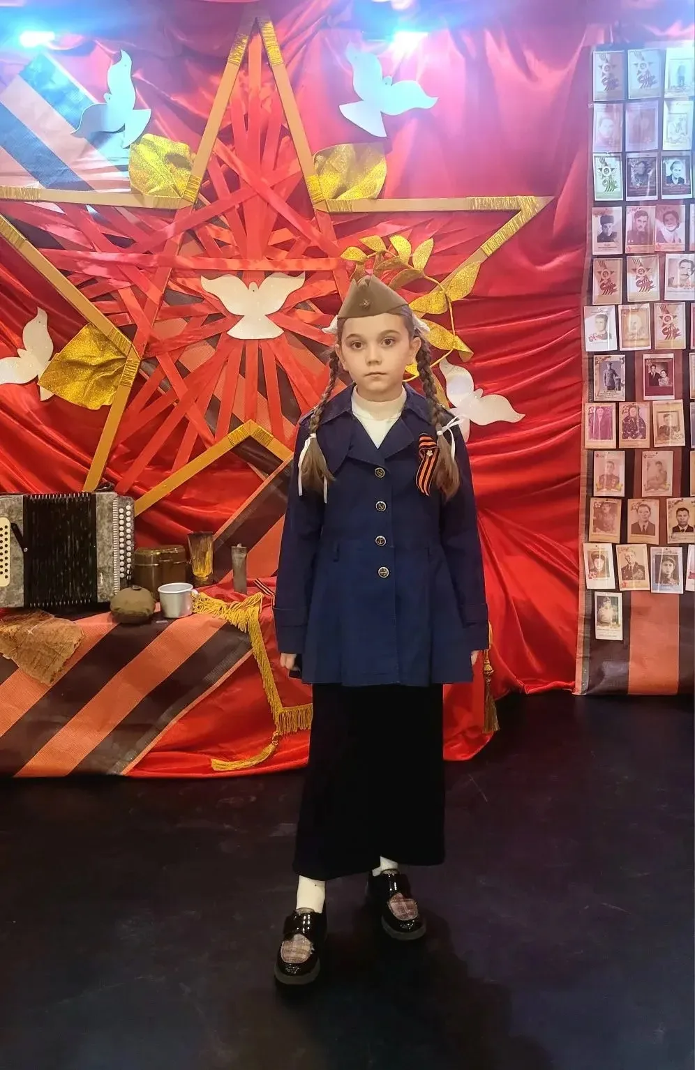 🌟 Гордимся нашими учениками! 🌟  🎶10 мая на площади у театра «Город» прошла литературно-музыкальная п