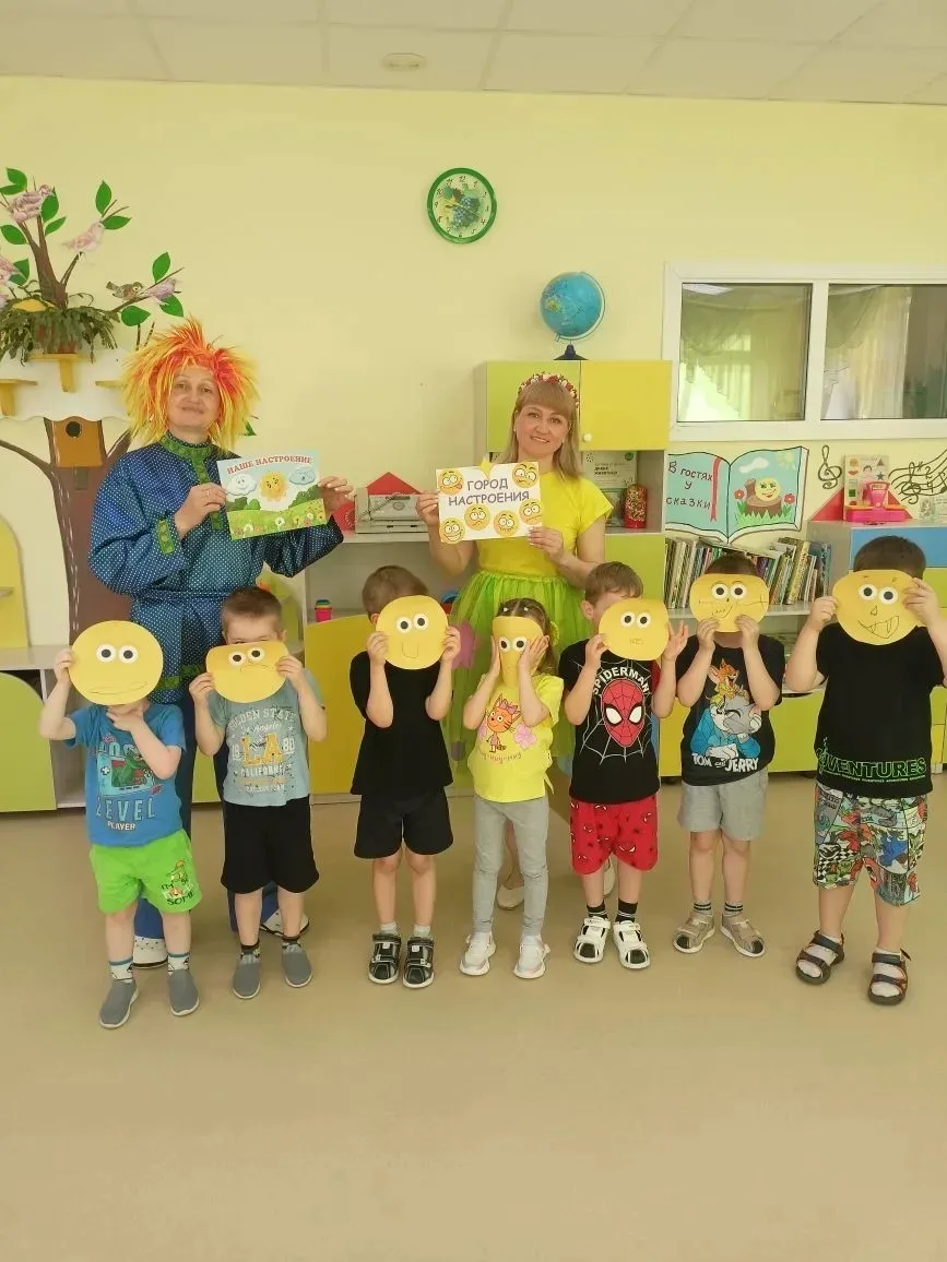 ✏️🧚‍♀️  В гости к ребятам группы "Карандаши"заглянула Цветочная фея с волшебным клубоч...