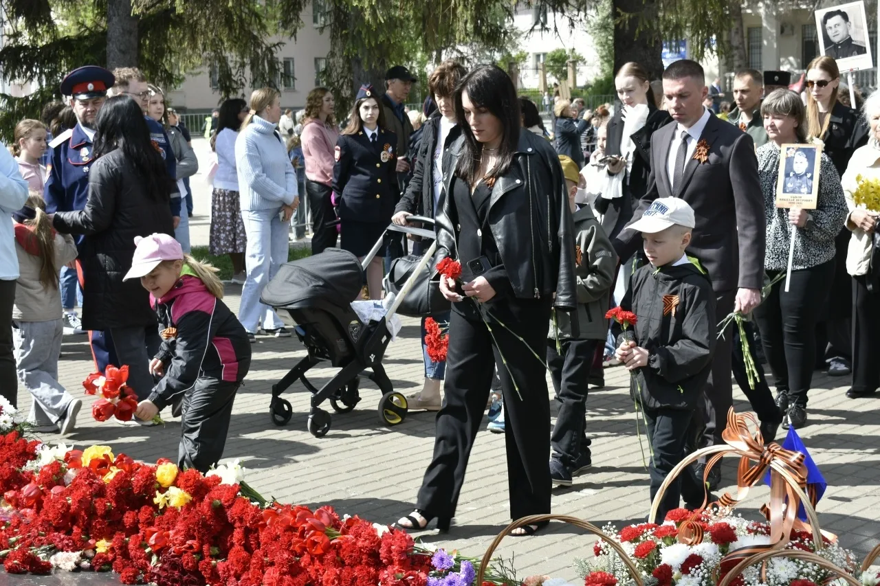 📸Фото альбом с сегодняшнего мероприятия, посвященного празднованию Дня Победы, по ссылке https://vk.
