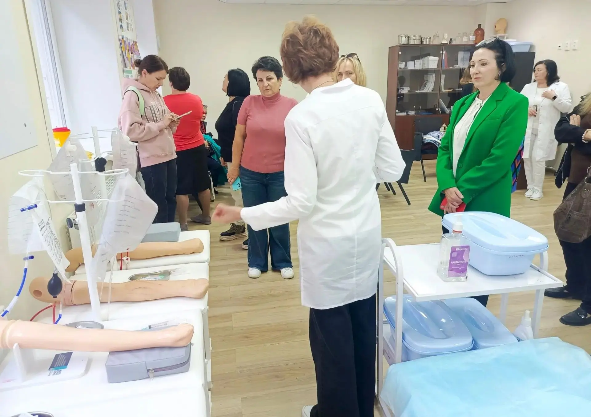 В поликлинику состоялся визит участников Федеральной программы «Профессионалитет»: преп...