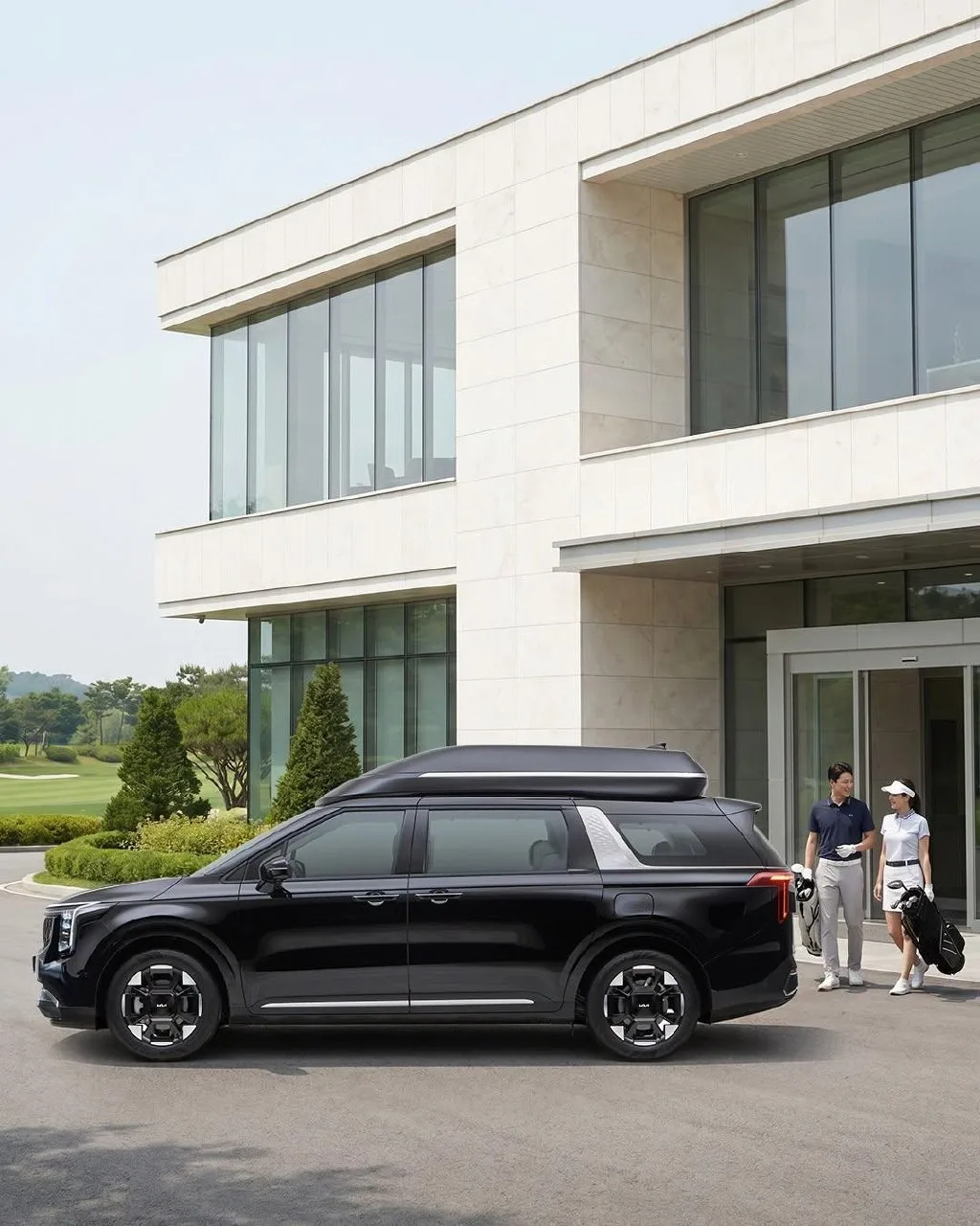 Kia выпустила Carnival с крышей, как у маршрутки

В Южной Корее Kia Carnival обзавёлся новой заводск
