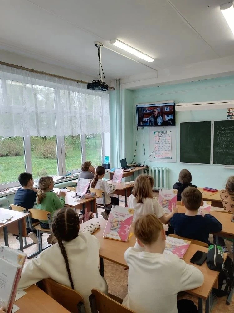 «Лошадка для героя»: встреча с искусством, которая делает добрее.   Для обучающихся 3-5, 3-6 и 3-8 к