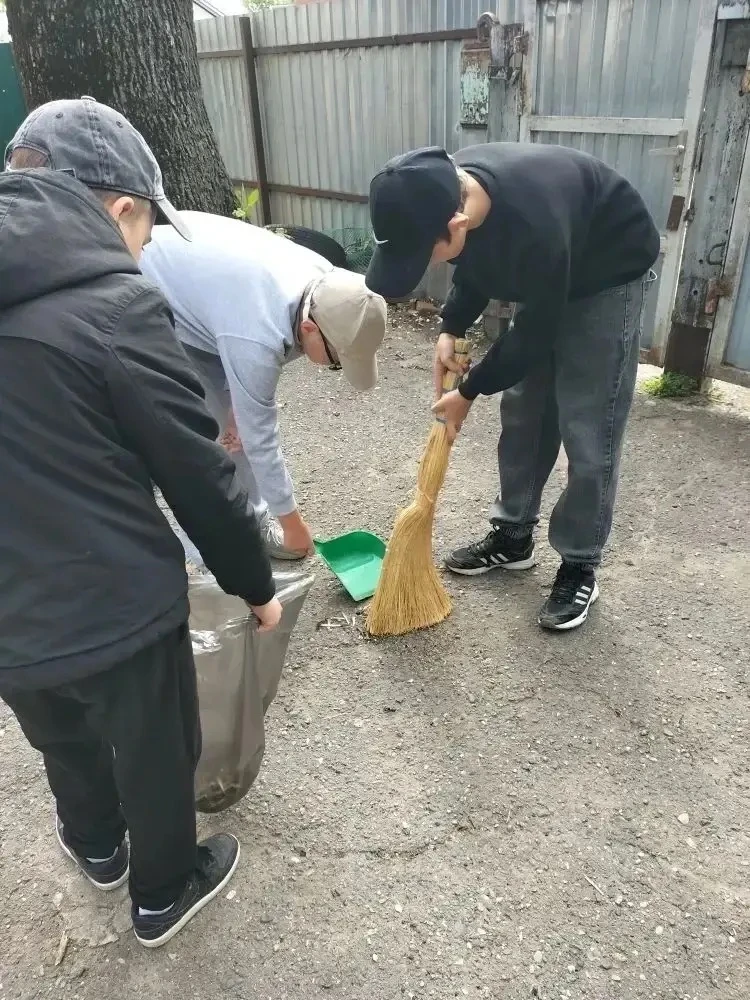 🌱 «Звенья милосердия»: юные волонтёры спешат на помощь

Ежегодно, на протяжении многих лет, Предгор