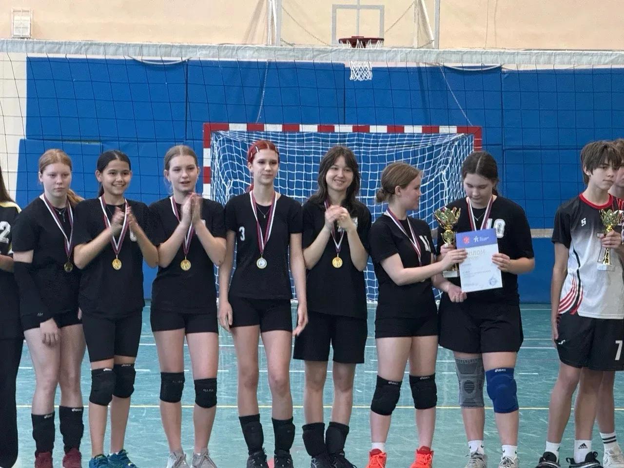 🏆 Наши волейболистки — лучшие в регионе! 🏆️  🌟 27 марта в центре спорта Московского района прошёл фи