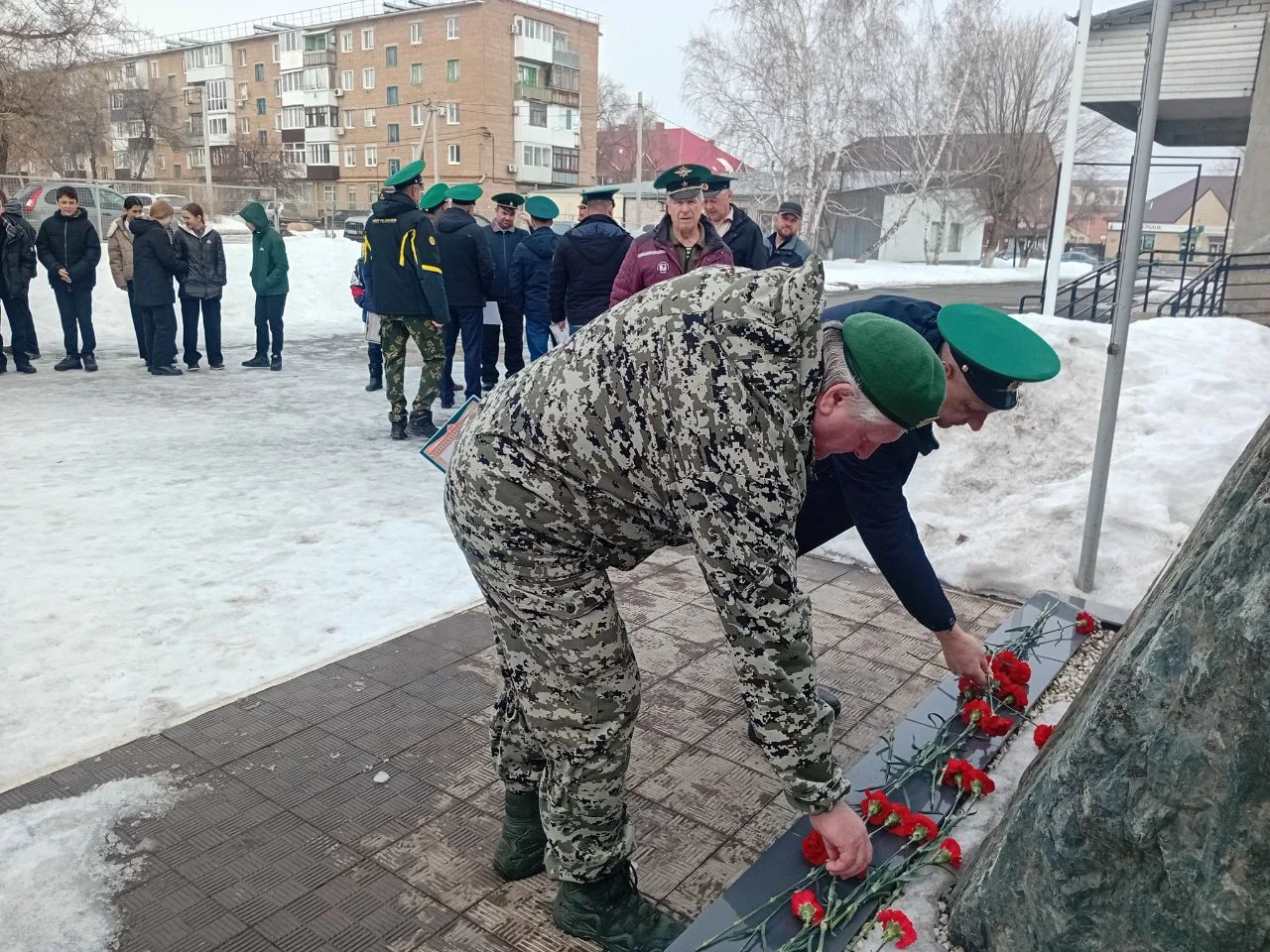 Сегодня в школе №4 города Сорочинска, носящей имя героя-пограничника Александра Сидоровнина, состоял