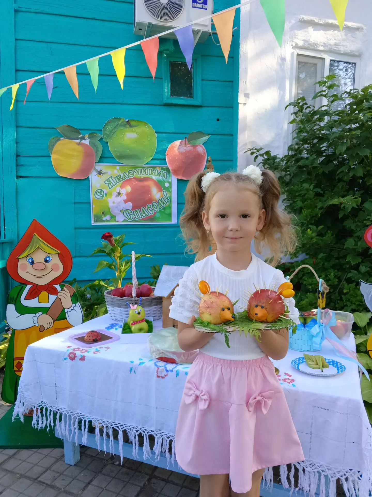 🍎Воспитанники смешанной дошкольной группы Капцова Анна, Сазоненко Милана, Ламонова Вик...