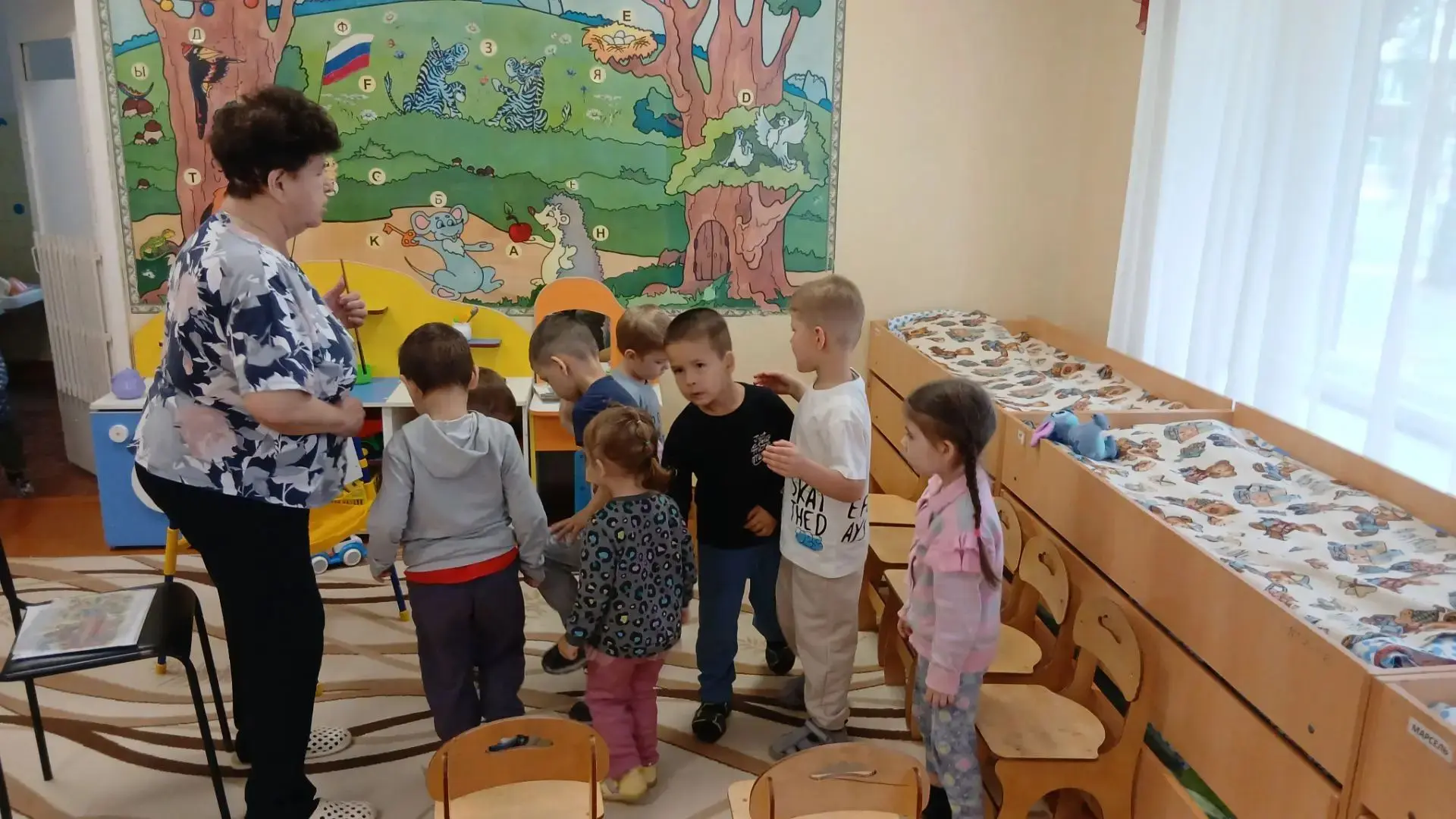 Театральные элементы на занятиях с детьми.