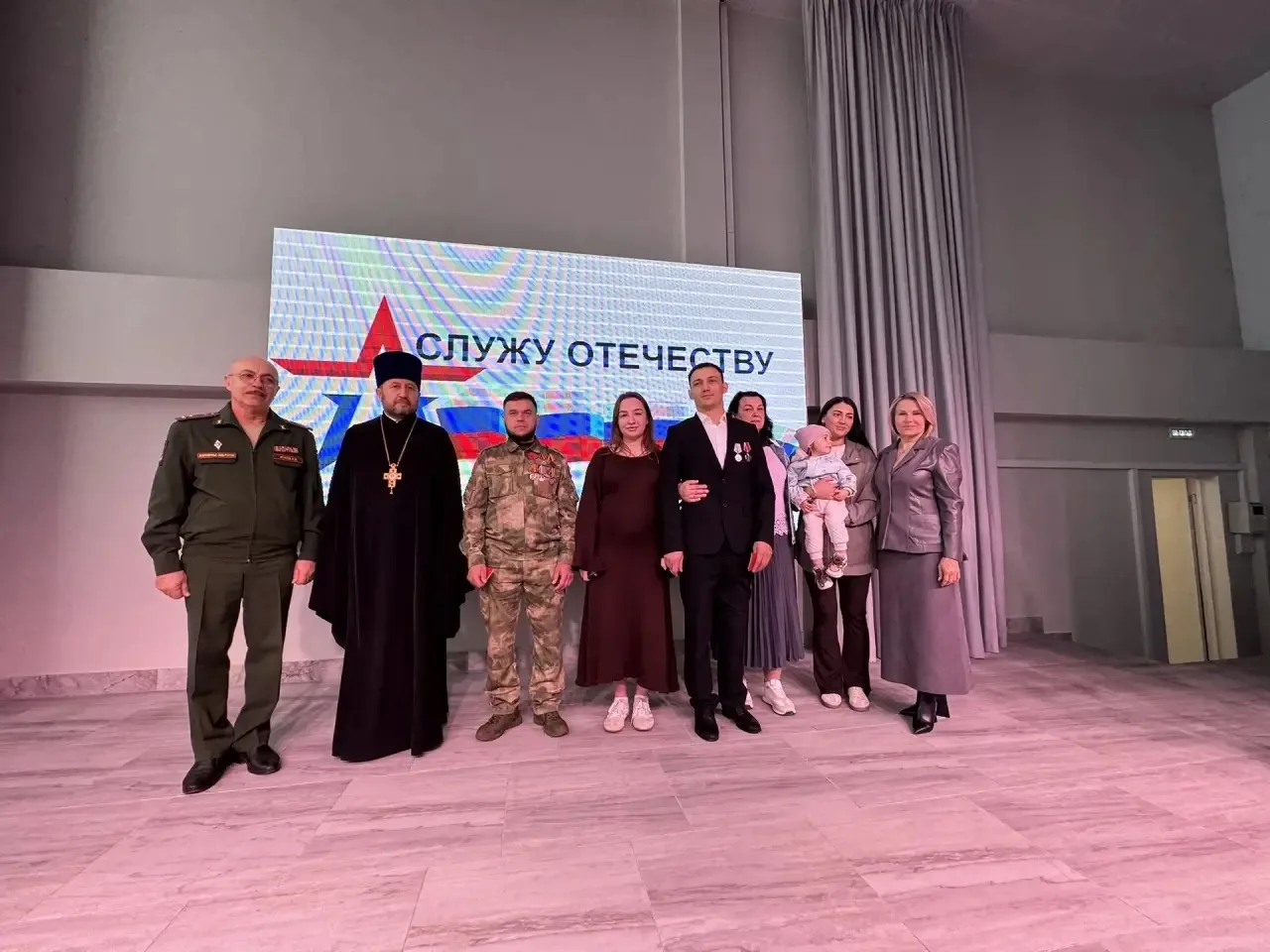 День призывника и награждение героев СВО прошли в Кулешовке  В Кулешовской средней школе № 16 состоя