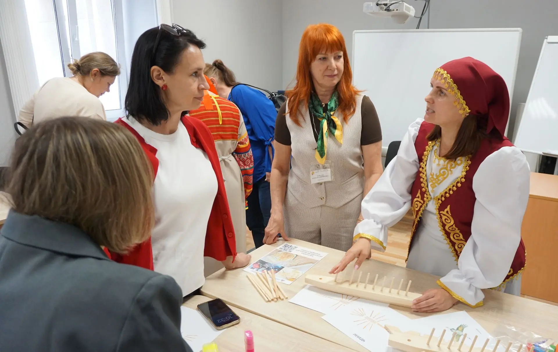 VIII конференции ИРО по дошкольному образованию предшествовала большая игротека
 
В областную выстав