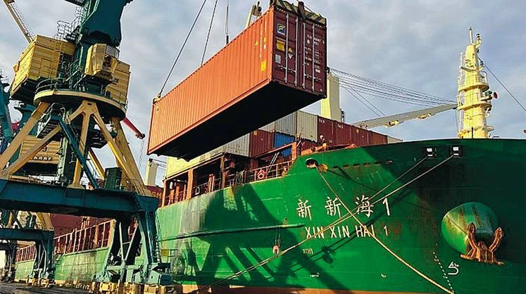 🇨🇳🚢❄️ Китайская Народная Республика до лета 2027 года остановила контейнерные перево...