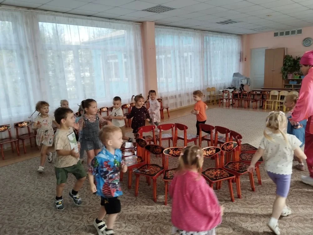 Есть у нас немного славных разных дней в календаре. Но один есть- самый главный в сентя...