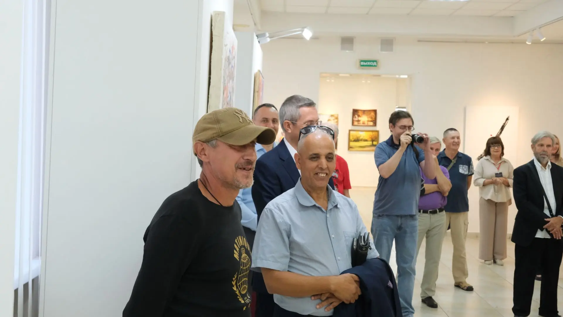 Сегодня в Выставочном зале "Родина" состоялось открытие двух персональных выставок.