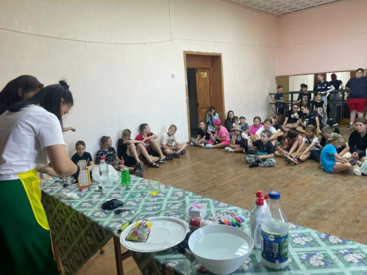 🌞🌞🌞🌞🌞🌞🌞🌞🌞Лето - время экспериментов.  Сегодня  в детском пришкольном лагере прошёл День опы