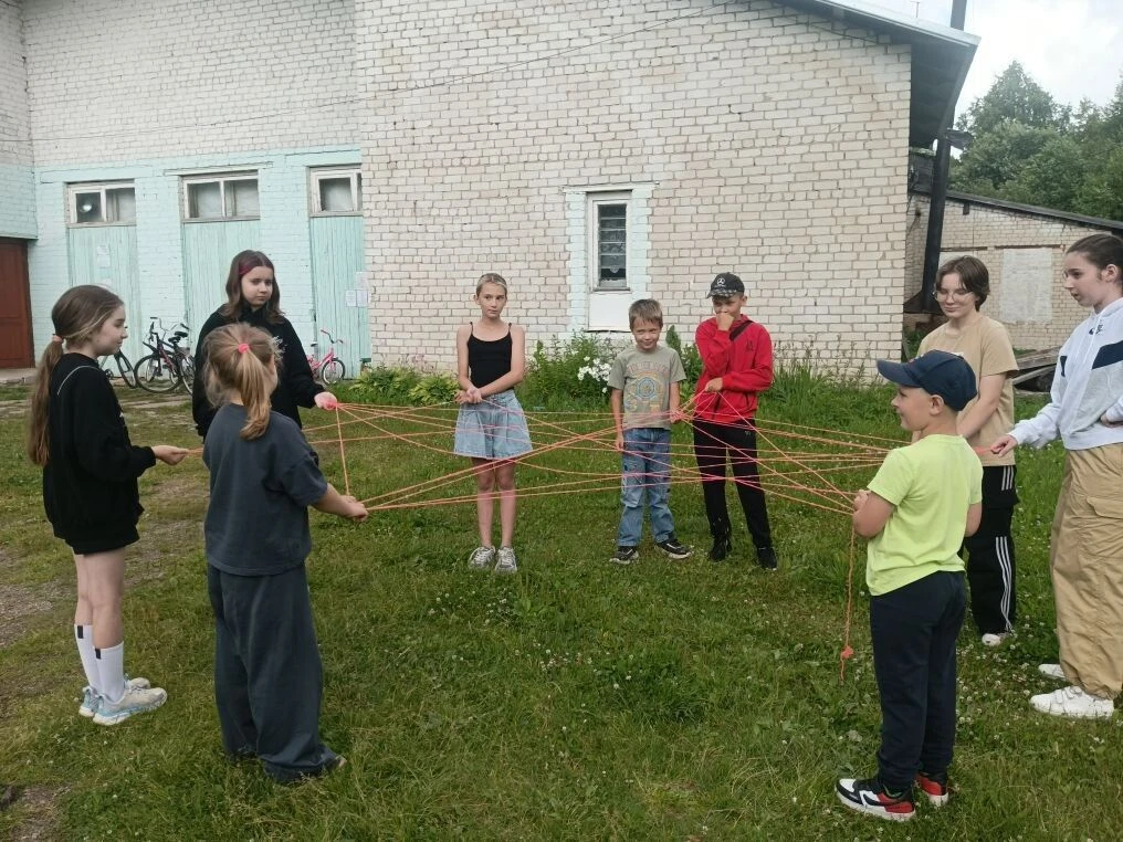 В Лопаревской сельской библиотеки начал свою работу разновозрастный отряд "Литературный маяк".
РВО с