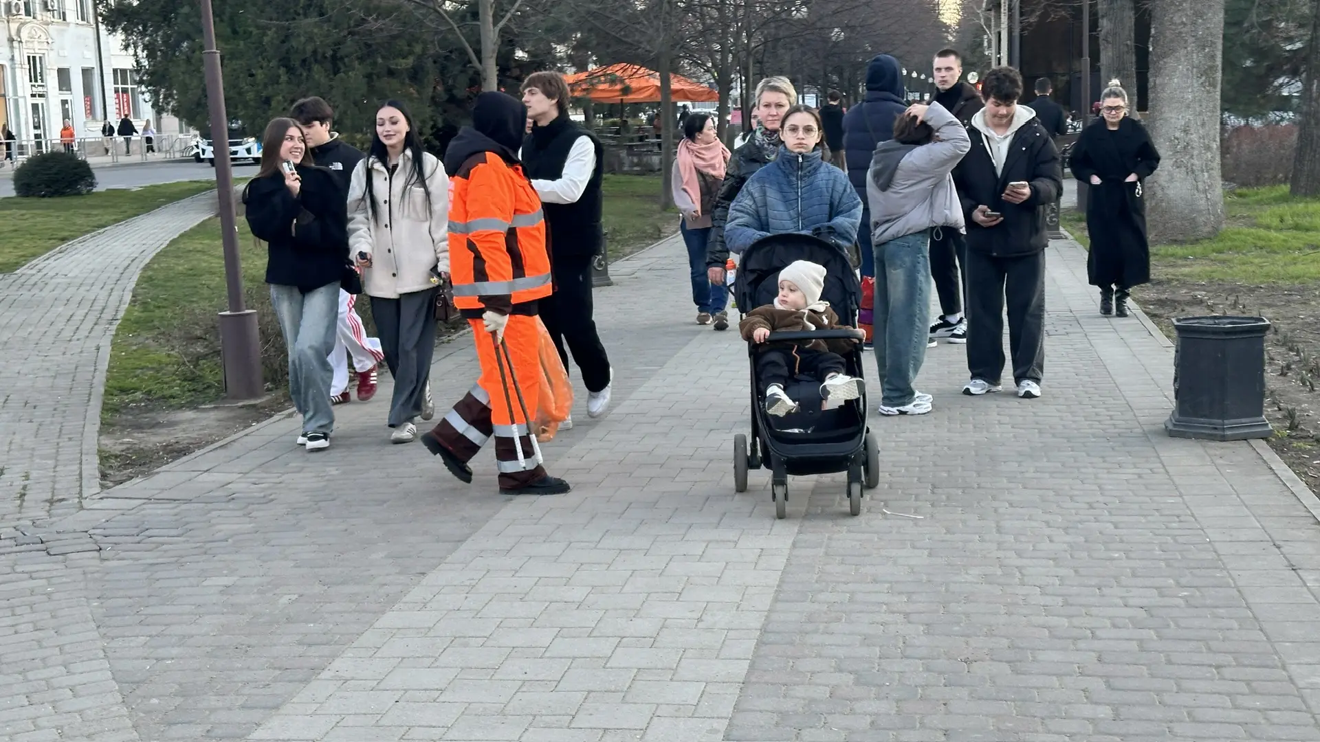 🥰А вот и наши красивые люди. Так у нас сегодня на улице)   ❤️Хорошего вечера!