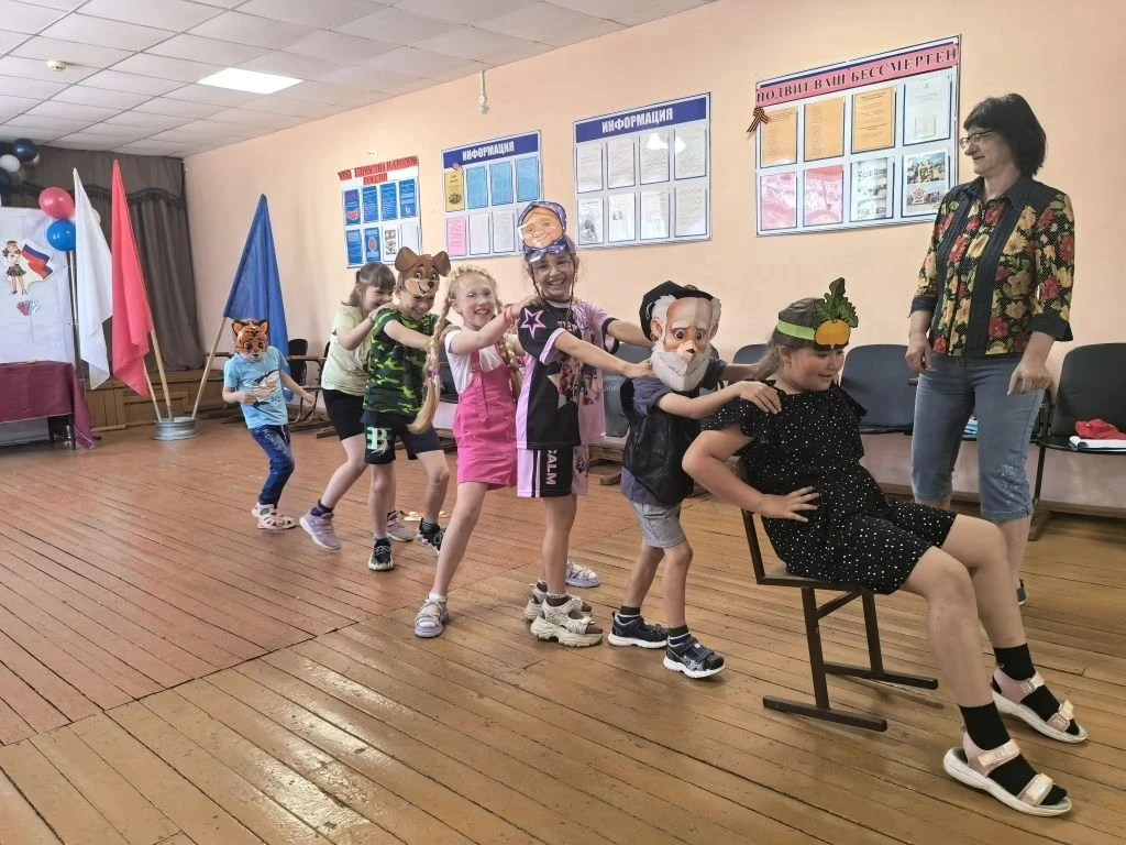 #Каникулы2025

Ребята, лето в самом разгаре, и мы не сидим на месте! Каждый день в нашем лагере — эт