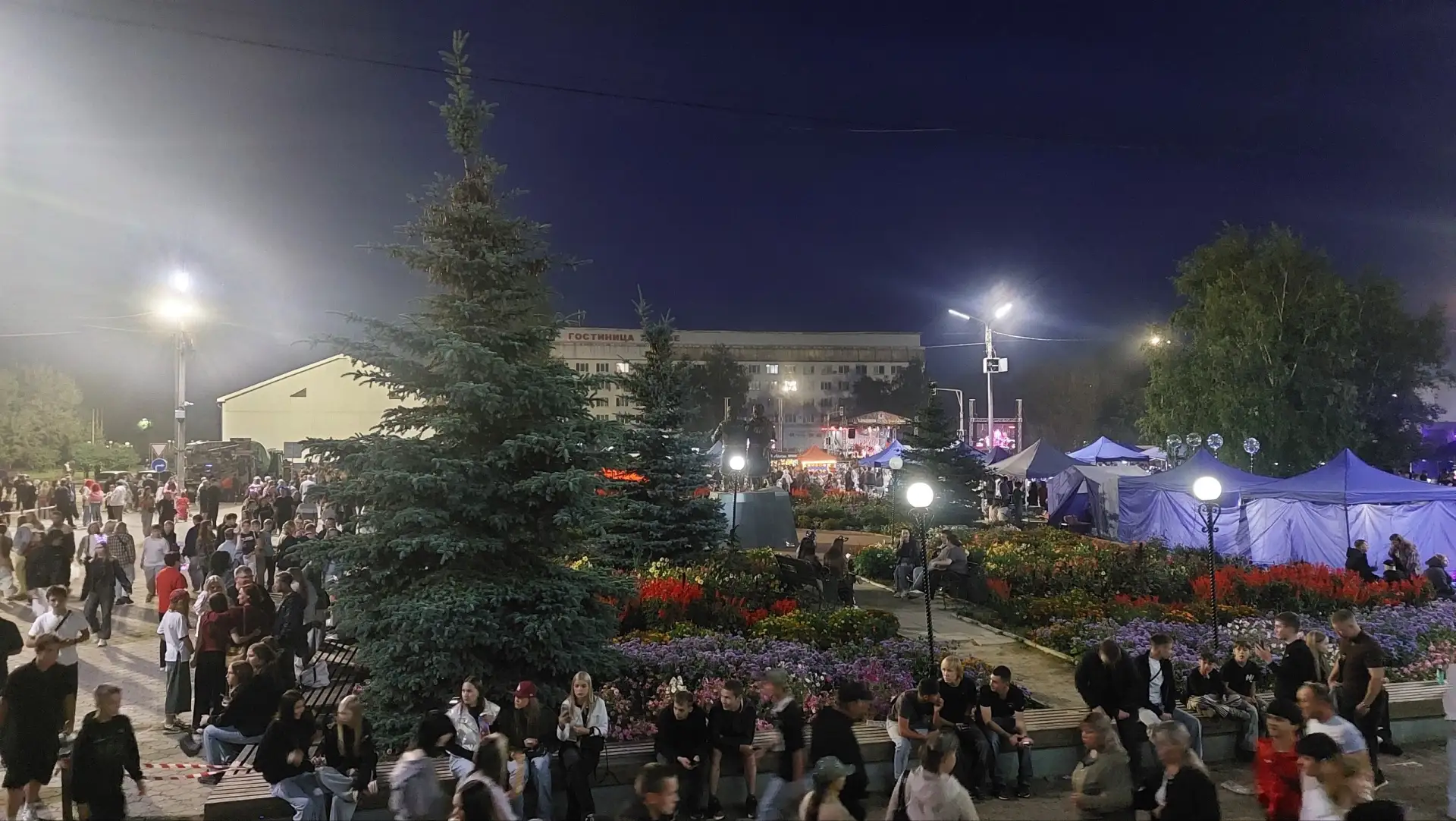 Дорогие усольчане! Поздравляем вас с Днём города! Желаем каждому из вас счастья и благо...