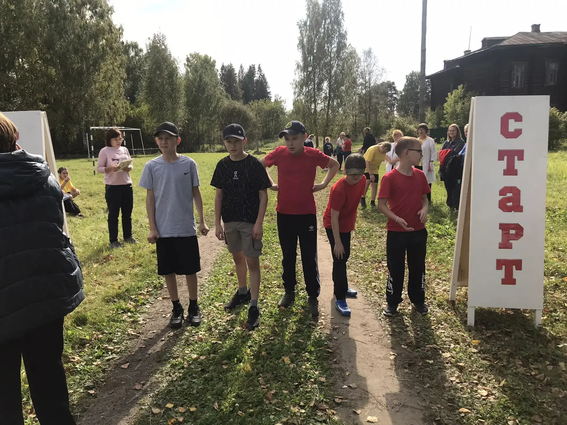 🍂 Обучающиеся нашей школы пробежали традиционный осенний кросс 🍂