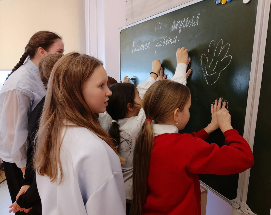Сегодня в рамках #НеделиПсихологии в начальной школе прошло увлекательное мероприятие "...