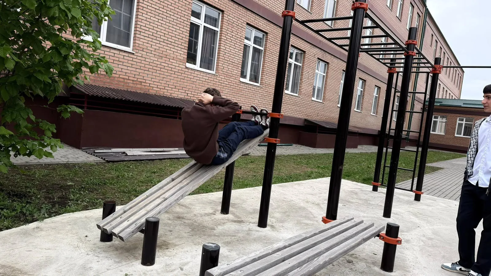 В МБОУ «СОШ № 11" г. Грозного состоялось мероприятие, посвящённое Дню физкультурника.
