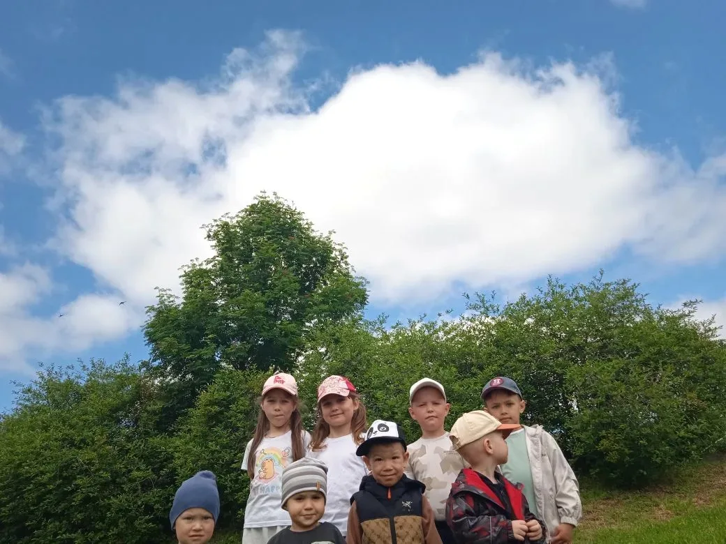 ☁"Наблюдение за облаками"☁
   Одной из форм  познания окружающего мира🌏 является наблюдение. Прогул