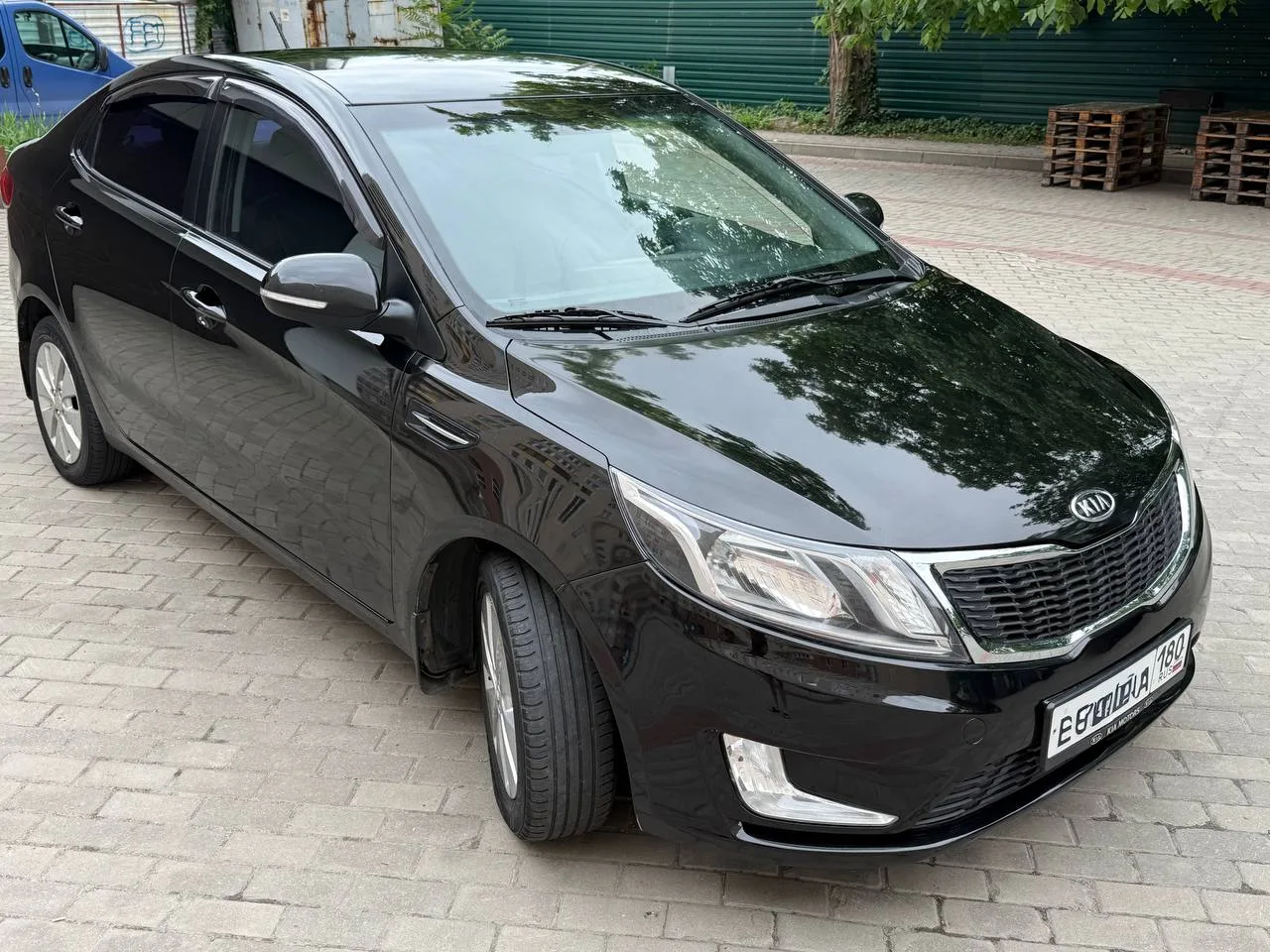 Продам KIA RIO 1.6 AT 2012года в Донецке. Пред максимальная комплектация.
Автотека зеленая
— Без ДТП
