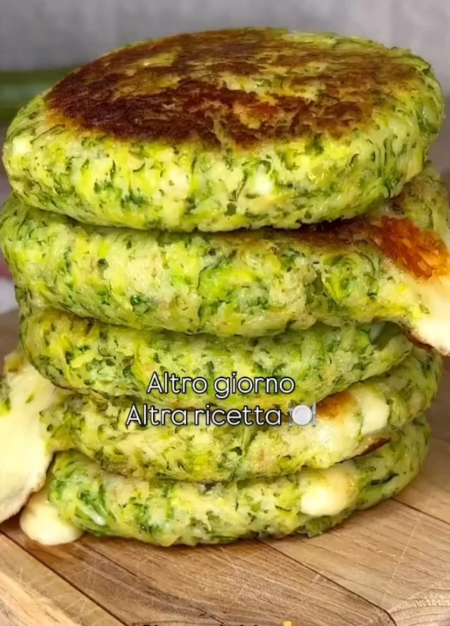 🥒 ПП БУРГЕР С РИКОТТОЙ И КАБАЧКОМ

Лёгкий, сочный и без лишнего масла 😍 Отличный вариант для ужина