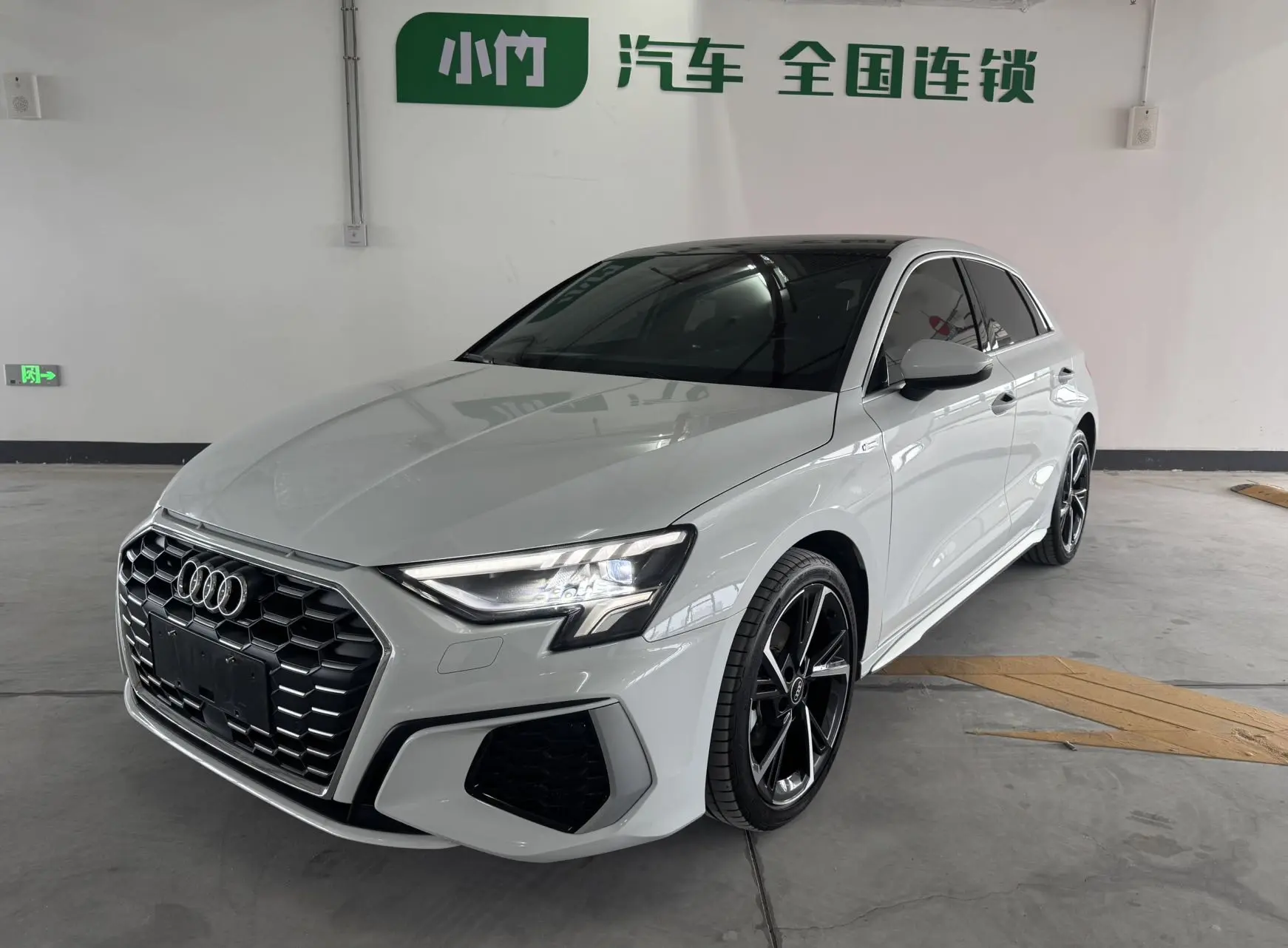 Audi A3 Sportback 
2023/9
1,4 литра
150 л.с.
Пробег 19270 км

Цена в г. Уссурийске ~ 2.800.000 руб.
