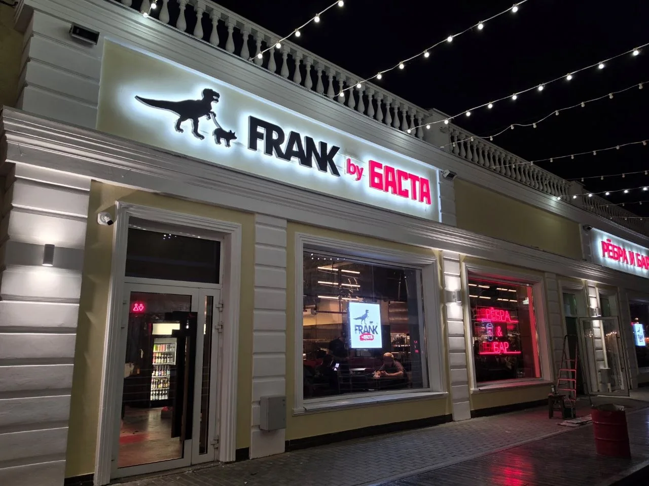 🍖 Дождались: уже завтра в Омске откроется Frank by Баста.