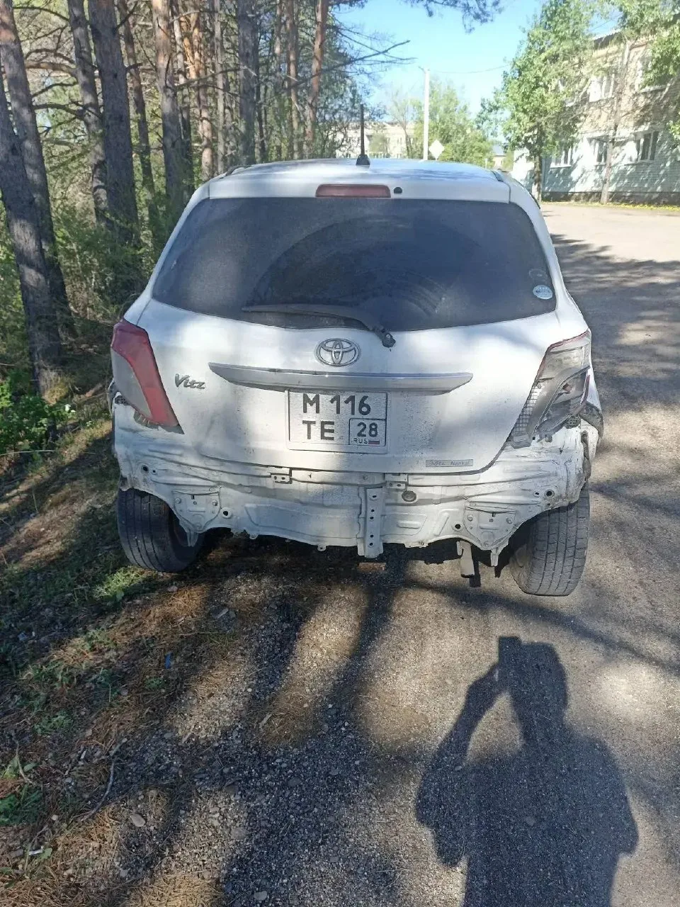 В районе ПМК обнаружили повреждённую Toyota Vitz: автомобиль был открыт, ключи — на крыше  Сегодня у
