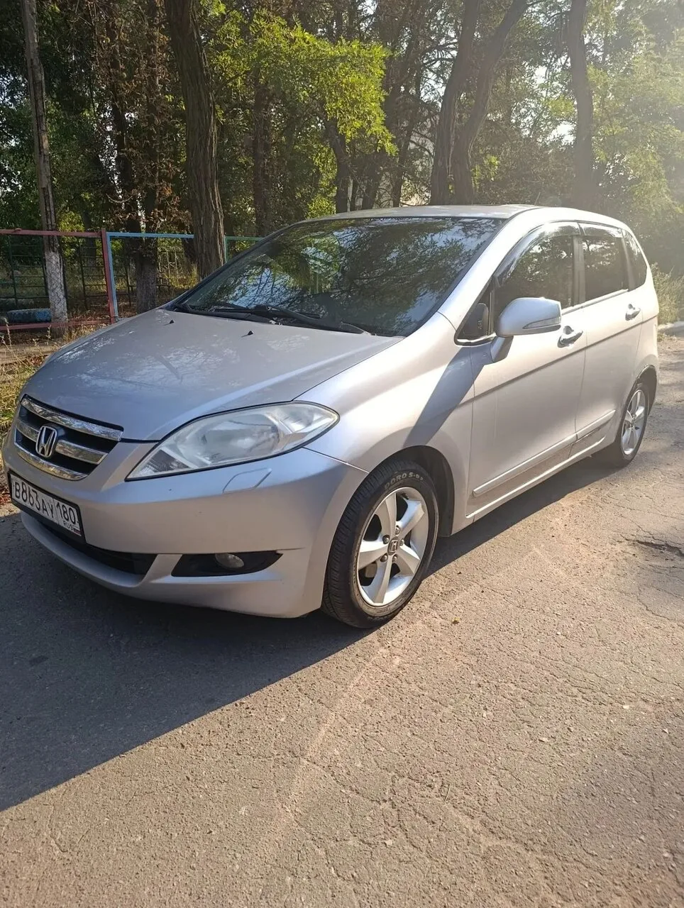 Honda FRV, 2008 год пробег 310 000, 2МТ (150л.с), 650тыс.руб . Машина в г. Донецк.. Маш...