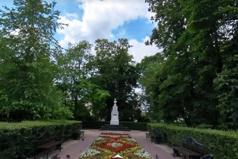 ❗️ В Воронеже весь октябрь будут благоустраивать часть Кольцовского сквера