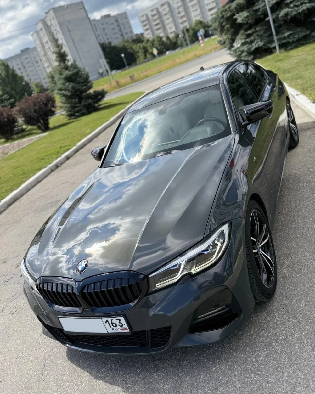 Такая только у меня и у Майкла Джексона
BMW 3 серии в красивейшем цвете Dravit Grey Metallic 🔥

В Т