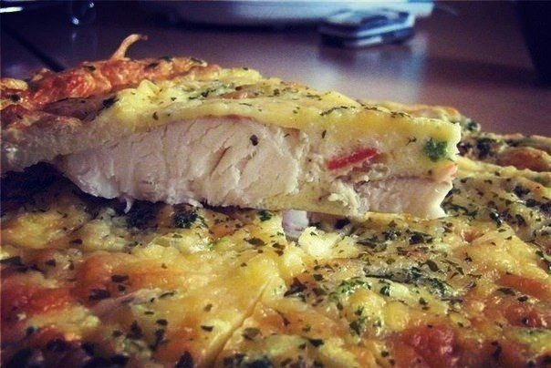 Рыба, запеченная в яйце со сметаной