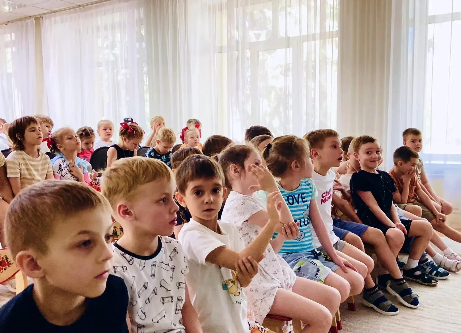 🚸 «ЛизаАлерт» в гостях у дошколят: важные правила безопасности

✨ Встреча с представителем поисково