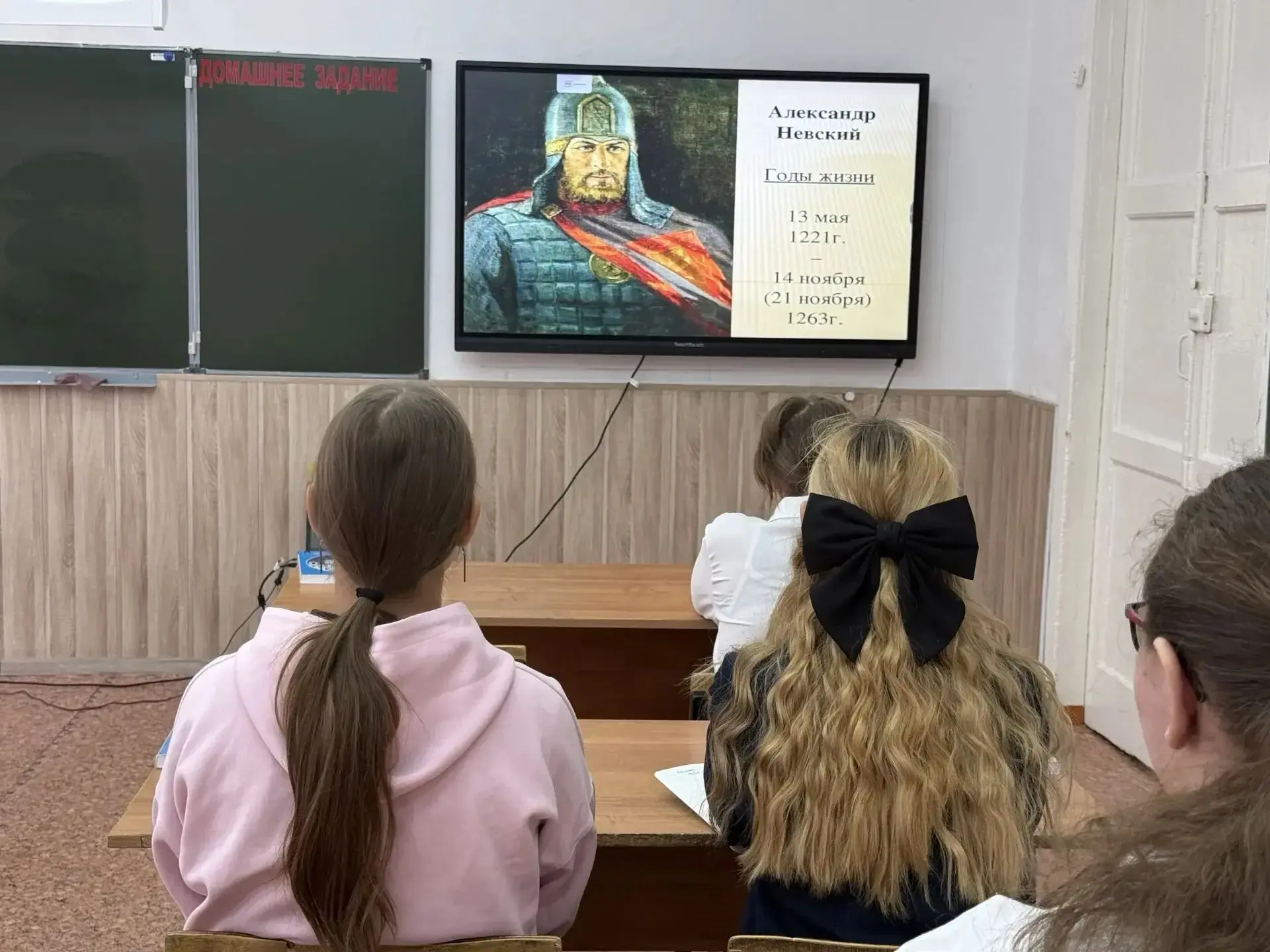 Сегодня в МКОУ «Школа-интернат» прошло тематическое занятие, посвященное памяти святого...