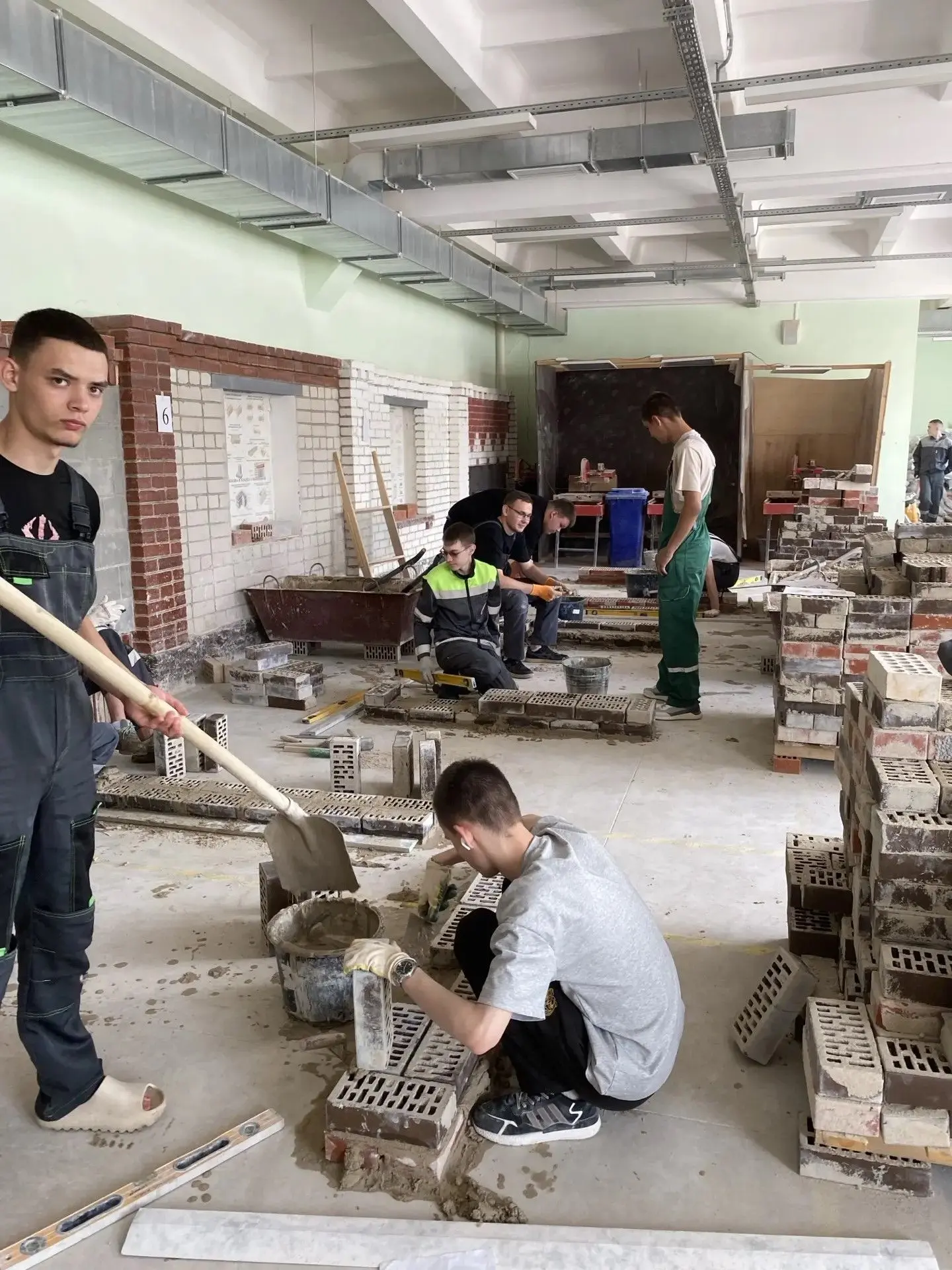 🧑‍🎓 Демонстрационный экзамен: проверка профессиональных навыков в действии!

Студенты ГАПОУ «Казан