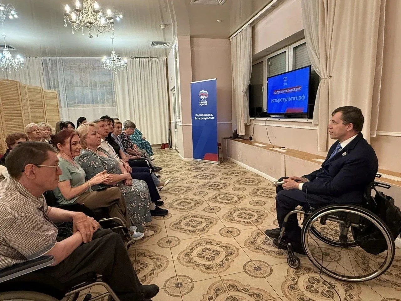 Сегодня встретился с жителями Подольска. Рассказал об итогах работы партии «Единая Россия» за послед