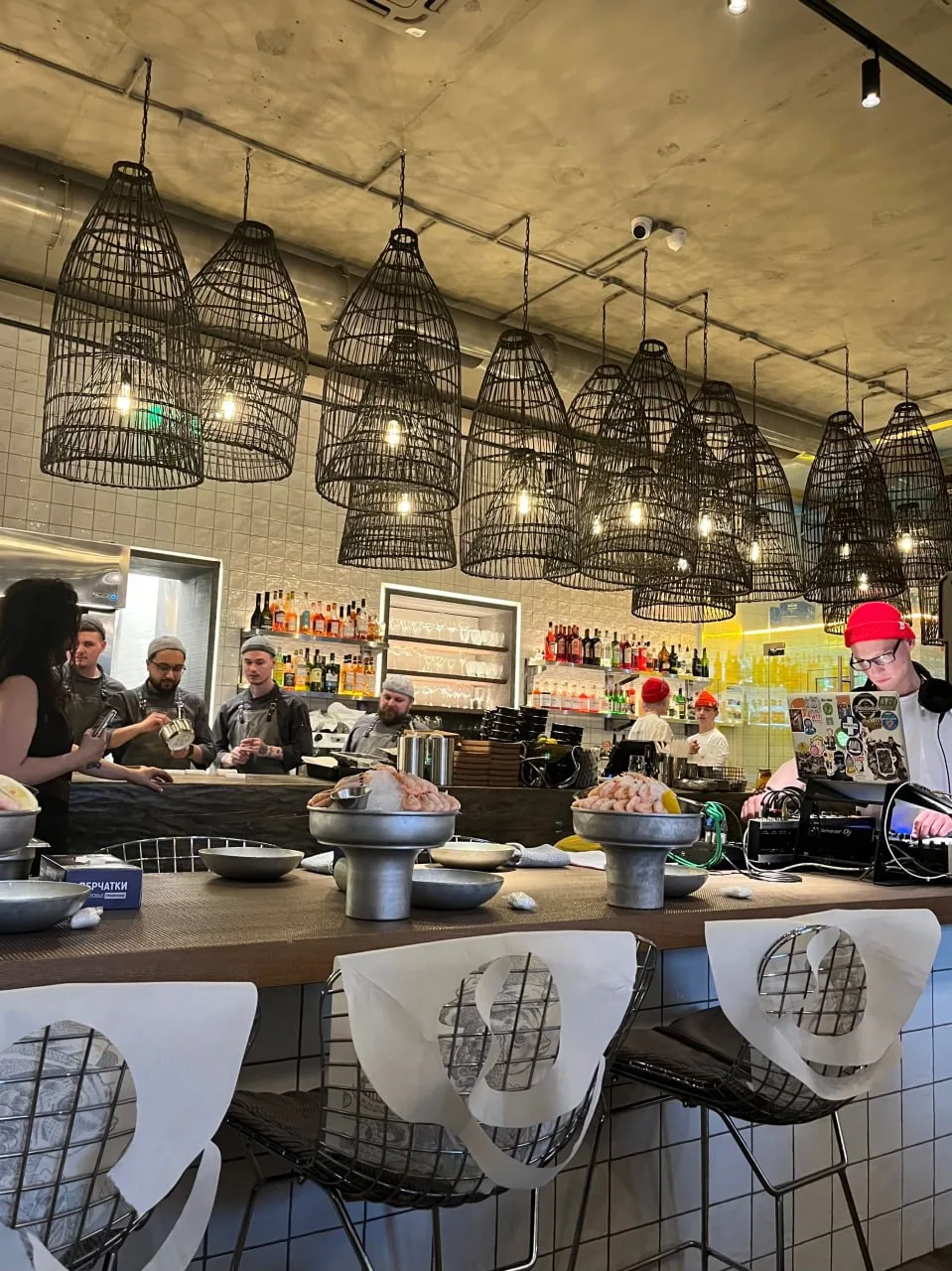 🦞 В Custo Fish Bar отметят праздник свежего улова с морскими деликатесами, кавер-групп...