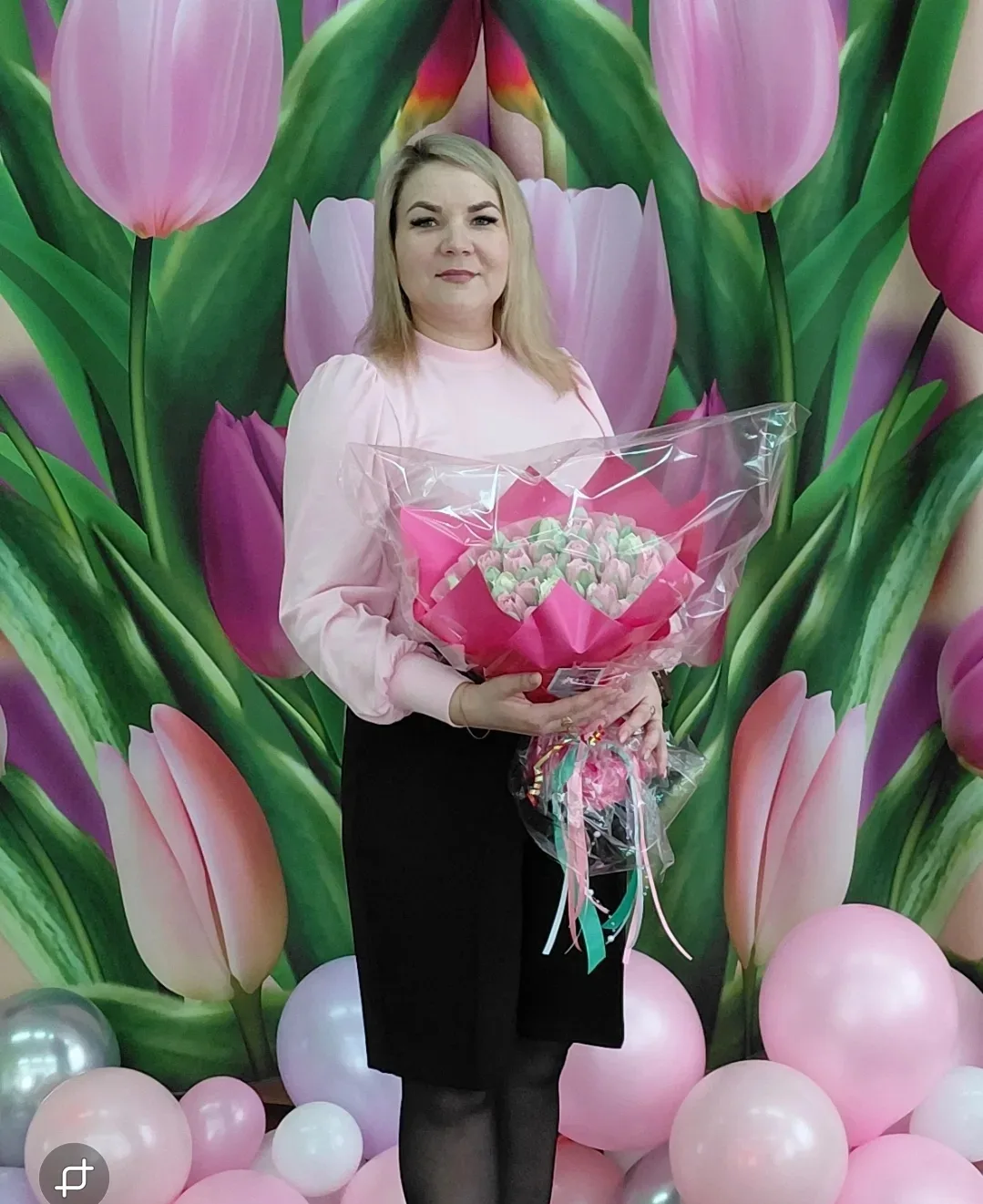 Поздравляем нашу Шумкину Юлию Васильевну с Днём рождения! 🎉💐🥳🎁